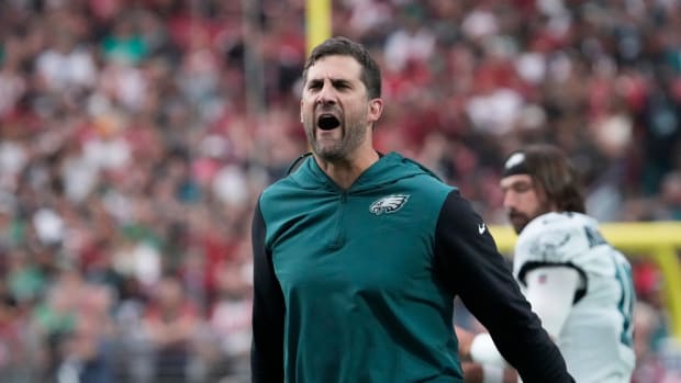 Nick Sirianni coaching against the Cardinals in Week 5